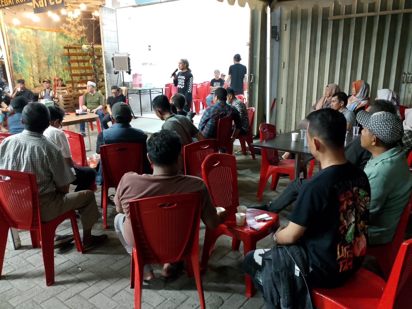 Deng Ical Resmikan Posko Pemenangannya di Makassar