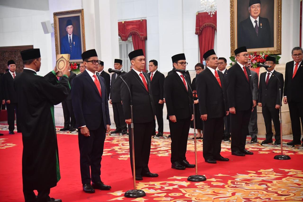 Resmi! Paiman Raharjo Jabat Wamendes PDTT Usai Dilantik Jokowi