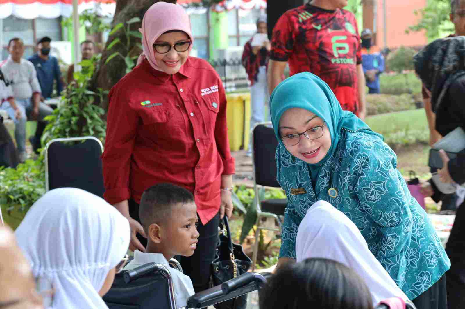 Tri Adhianto Bersama Jajaran Kunjungan Kuliner Jumat di Plaza Pemkot Bekasi