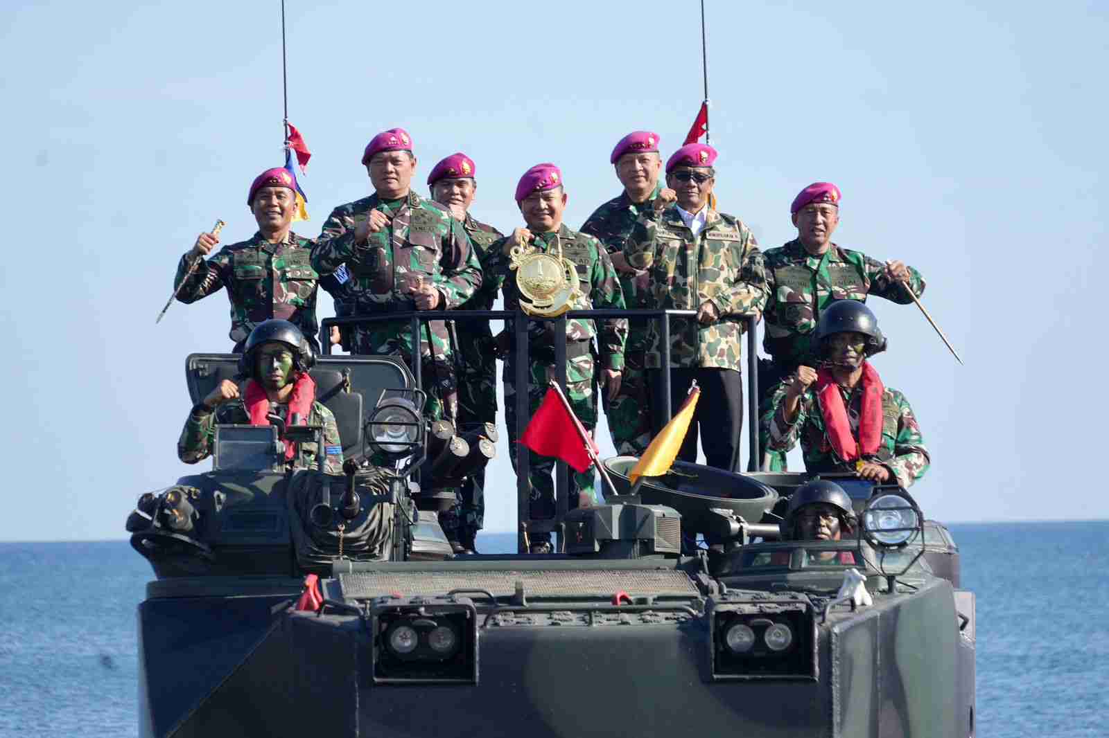 Mahfud MD Dianugerahi Warga Kehormatan Korp Marinir TNI Angkatan Laut