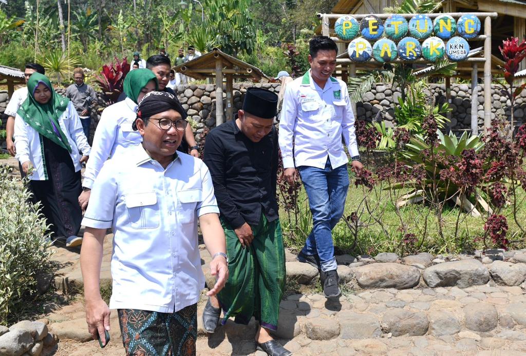 Mendes PDTT Dukung Pemanfaatan Potensi Alam Desa.
