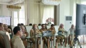 Wakil Wali Kota Makassar, Fatmawati Rusdi mengikuti Rapat Koordinasi Pengendalian Inflasi yang diadakan Ditjen Bina Pembangunan Daerah Kementrian Dalam Negeri (Kemendagri) RI secara virtual.