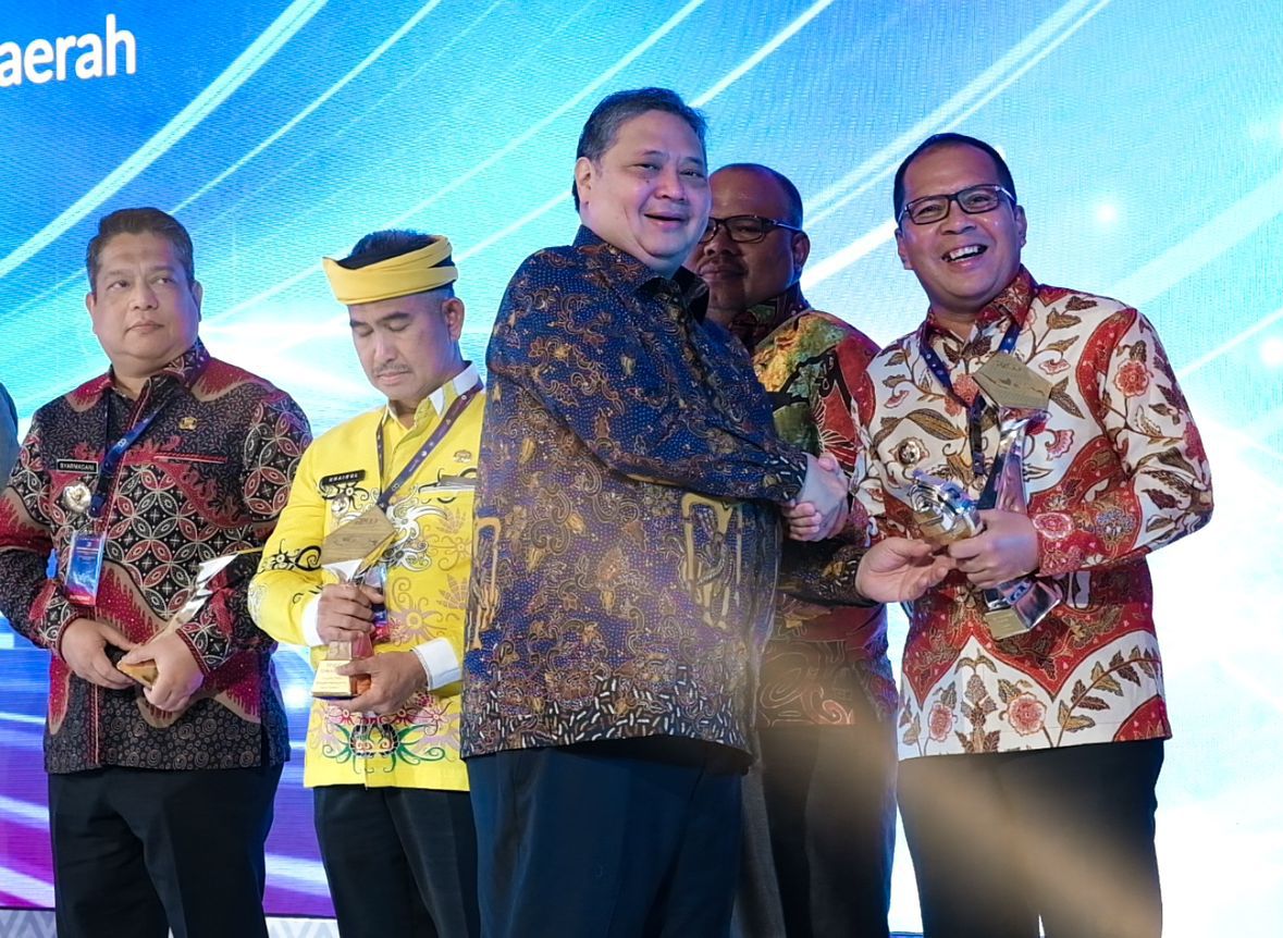 Kota Makassar Gaet Dua Penghargaan Kemenko Bidang Perekonomian