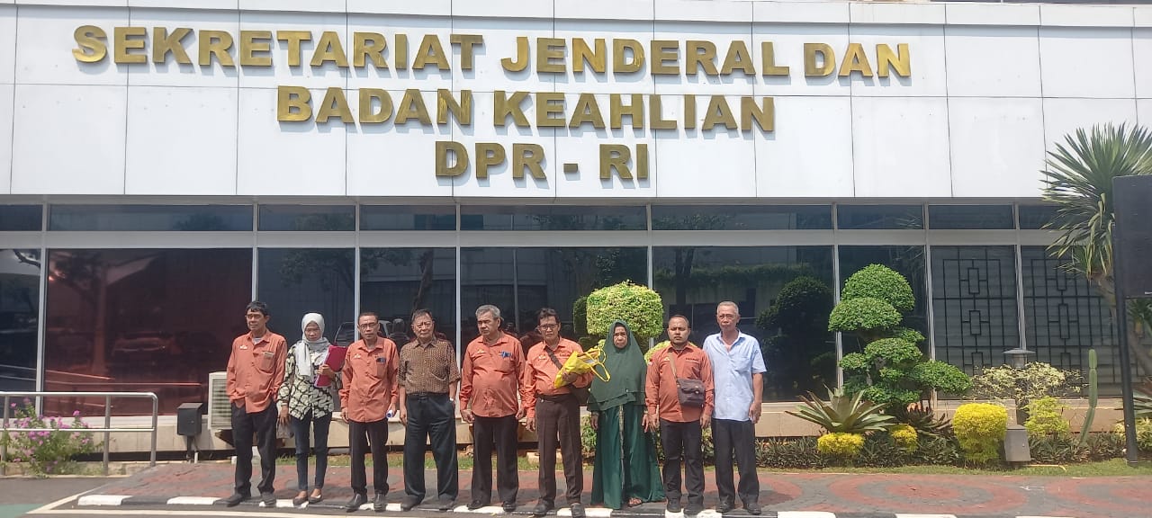 ATR/BPN Lamban Tangani PSN Pembangunan Kampus UIII Depok, Aktivis KRAMAT Sambangi DPR-RI