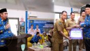 Bentuk Apresiasi, Bupati Maros Beri Penghargaan Perpustakaan Desa Berbasis Inklusi Sosial