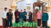 LAZ Hadji Kalla Bagikan 32.500 Paket Iftar Ke Sejumlah Wilayah Kemiskinan Ekstrim Di Kota Makassar