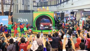 Kalla Toyota Gelar Public Display Lebaran SUPER SALE