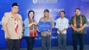 Bupati Maros Saksikan Penyerahan Bantuan Sosial oleh Bank Indonesia