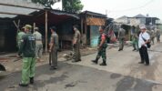 Pemkot Bekasi Tertibkan 13 Bangunan Liar di Jatisampurna, Dua Dibongkar Mandiri oleh Warga