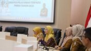 Bunda PAUD Makassar, Melinda Aksa Saat Memberikan Arahan Dalam Bimtek Penyelenggaraan PAUD dan Posyandu Prima