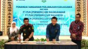 Kepala Kejaksaan Tinggi Sulawesi Selatan, Agus Salim S.H., M.H. (Kedua dari kiri) dan GM PLN UID Sulselrabar, Edyansyah (Kedua dari Kanan) Melakukan Penandatanganan Perjanjian Kerjasama di Kantor PLN UID Sulselrabar, Makassar (14/7/2025).