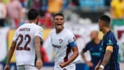Thiago Silva dan Freytes Saat Selebrasi Usai Hercules Cetak Gol Kedua Untuk Fluminense