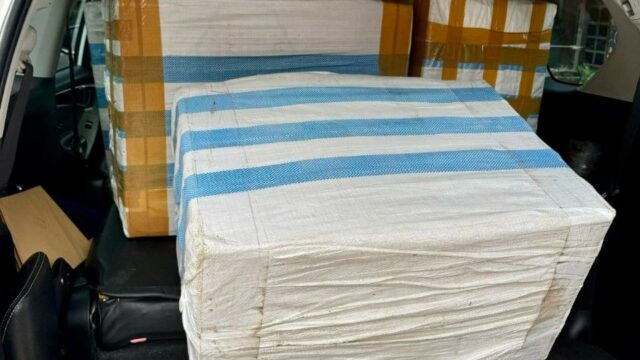 Bea Cukai Makassar Gagalkan Penyelundupan 294 Ribu Batang Rokok Ilegal