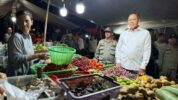 Wali Kota Bekasi Saat Meninjau Relokasi Pedagang Plaza Pasar Pondok Gede
