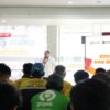 Pelindo Semarakkan HUT Kemerdekaan RI dengan Edukasi Safety Riding 80 Ojol di Makassar