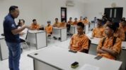 Asmo Sulsel Sambut Kunjungan Industri SMKN 10 Makassar, Distribusikan Siswa PKL ke 9 AHASS