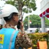 Di samping kibaran Sang Merah Putih, petugas PLN bersiaga penuh mengamankan pasokan listrik, bukan hanya sekadar tugas, namun bentuk pengabdian kepada bangsa dan negara. (Ist)