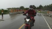 Instruktur Honda Bagikan Cara Aman Hadapi Jalan Licin dan Berpasir