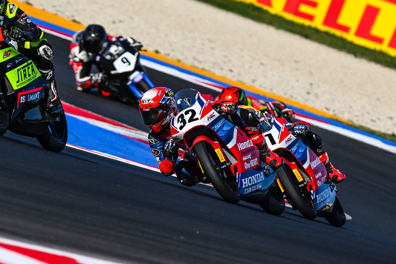 Pebalap Astra Honda Ramadhipa dan Veda Optimis Podium di JuniorGP Barcelona