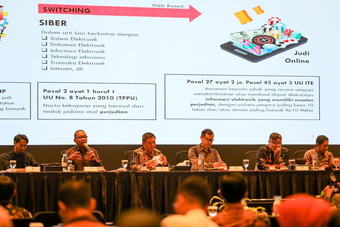 Rapat Koordinasi dan Sinkronisasi Implementasi Kebijakan Perlindungan Data dan Transaksi Elektronik Dalam Rangka Peningkatan Literasi Digital Tentang Bahaya Konten Negatif di Provinsi Jawa Barat, Kamis (4/12/2025).