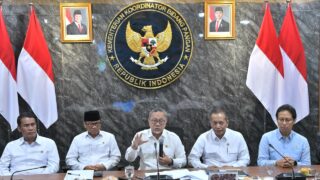 Mendes Yandri Saat Menghadiri Rapat Koordinasi Terbatas Pelaksanaan Program Koperasi Desa (Kopdes) Merah Putih